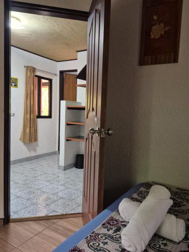 Postel nebo postele na pokoji v ubytování ALONALAND RESORT
