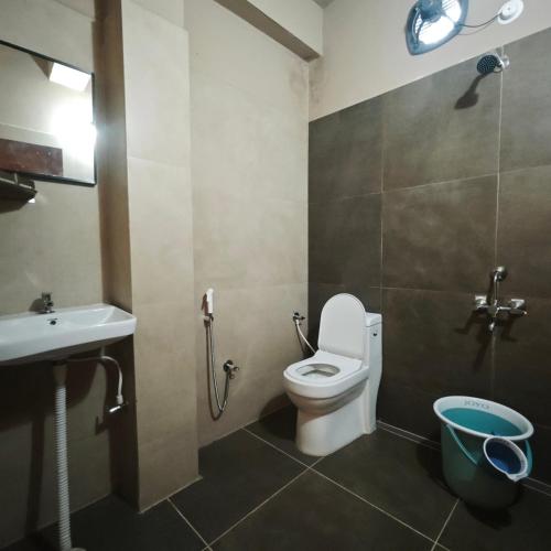 Bagno di Stayz Royale Hyderabad - Near LB Nagar Metro