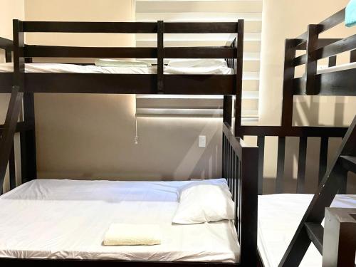 Fotografie z fotogalerie ubytování 2-Bedroom Condo Unit for Rent, Cebu City v destinaci Cebu City