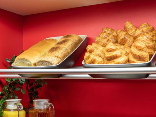 Jídlo v hotelu nebo okolí