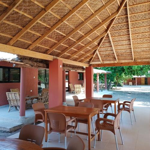 Piscina a JAMNAATI Campement o a prop