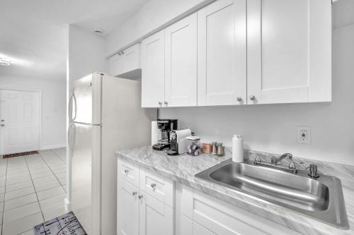 Costerra Miami 2BR Near Airport photo 17