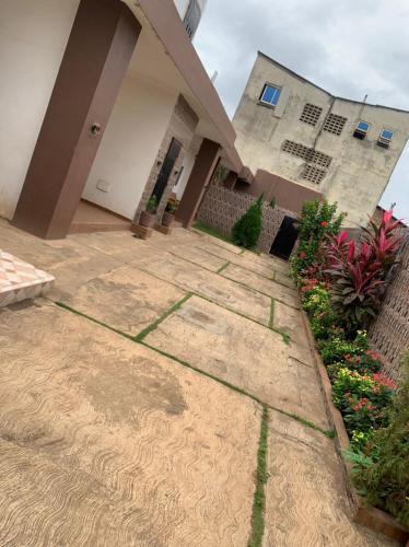 Villa de 3 appartements