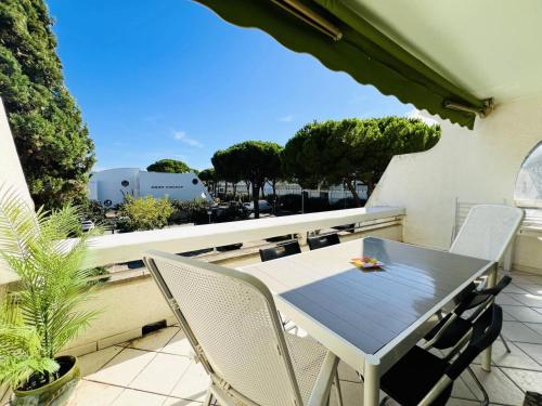 Port Vincent - Appartement dans résidence avec piscine MAE-1114