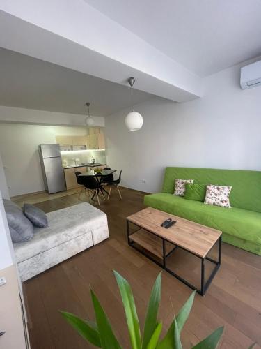 Stefea Center Apartment - Free Garage - Central