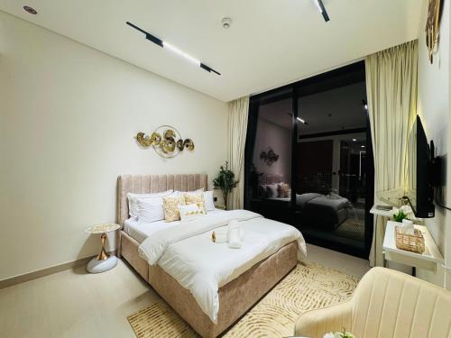 Luxury Studio in JVC Near Marina & Downtown
