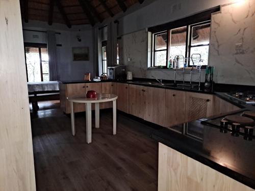 Cuina o zona de cuina de Kweza Cottages