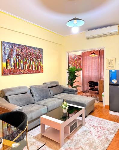 Charming Apartment in Historic Building-Near Luanda Bayにあるシーティングエリア