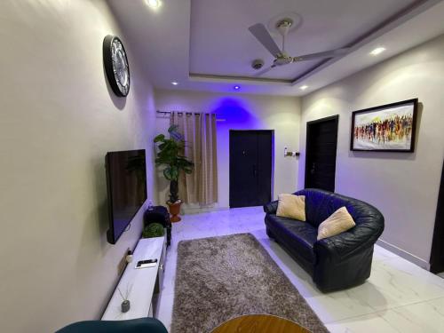 Φωτογραφία από το άλμπουμ του Blessing Prestige Boutique σε Kwedonu