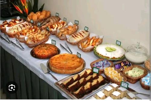 Makanan di atau berdekatan the country house