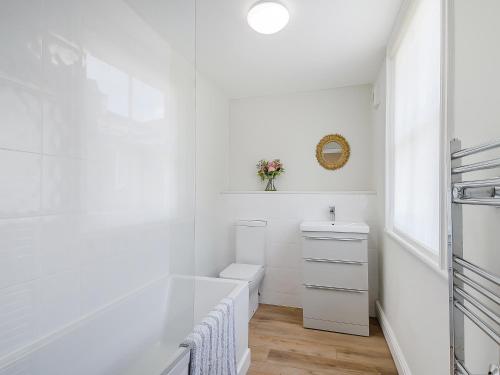 Un baño de Courtyards