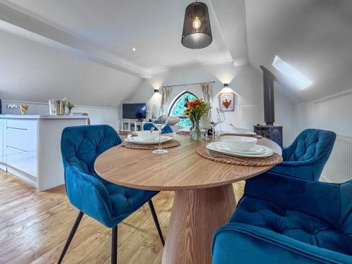 Μια τηλεόραση ή/και κέντρο ψυχαγωγίας στο The Chapel Apartment