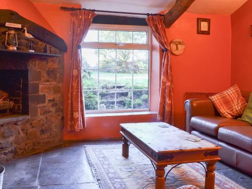 Χώρος καθιστικού στο Birkerthwaite Barn-W41478