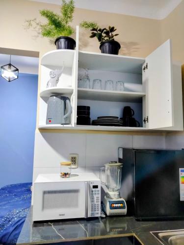 Céntrico, a una cuadra de la Plaza Isabel la Católica, linda zona