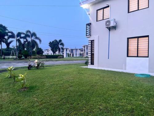 Сад в Casa Blessed Guest House