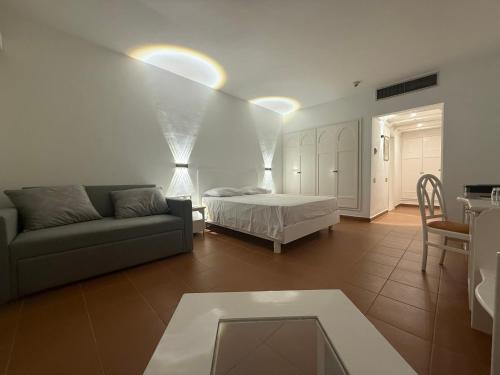 Trentadue Centoquindici Sharm