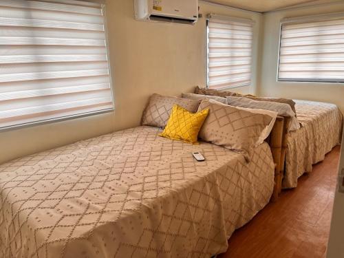 Кровать или кровати в номере Casa Blessed Guest House