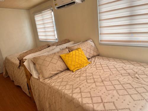 Кровать или кровати в номере Casa Blessed Guest House