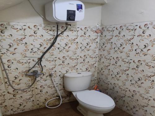 Et badeværelse på Villa Jenggala Batu Private Pool 3 Bedroom