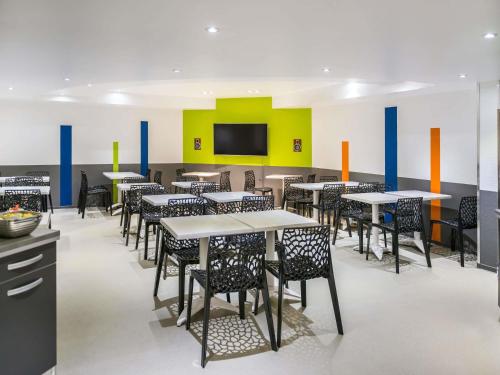 Μια τηλεόραση ή/και κέντρο ψυχαγωγίας στο ibis budget Site du Futuroscope