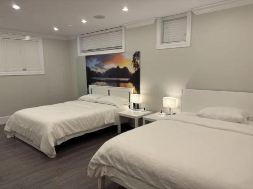 Fotografie z fotogalerie ubytování Magee House New Spacious Two Queen Close to UBC v destinaci Vancouver