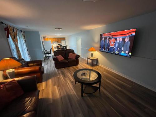TV a/nebo společenská místnost v ubytování Renaissance Guest House