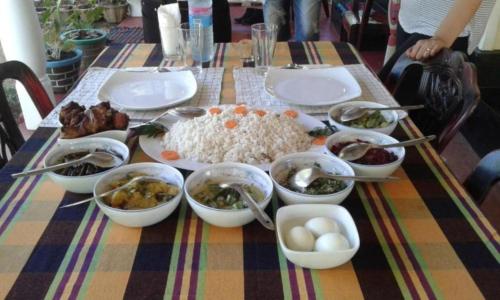 Jídlo v hotelu nebo okolí