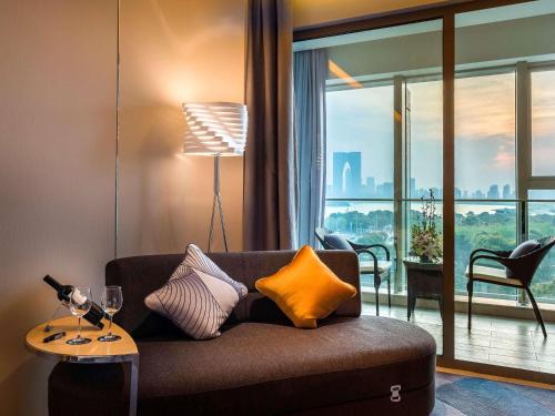 Ruang duduk di NOVOTEL Jinji Lake Suzhou SIP