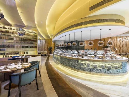 Restoran atau tempat lain untuk makan di NOVOTEL Jinji Lake Suzhou SIP