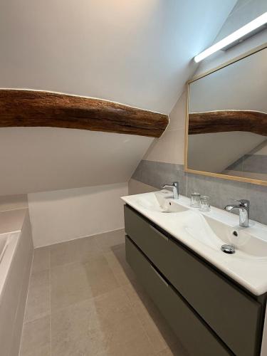 Auberge du Vieux Brancion tesisinde bir banyo