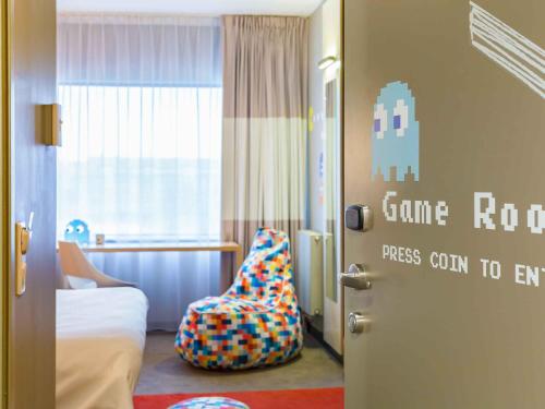 Ibis Wroclaw Centrumにあるベッド