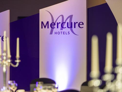 a sign for a morreutes hotel at a table at Mercure Daventry Court Hotel in Daventry