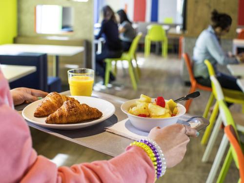 Jídlo v hotelu nebo okolí