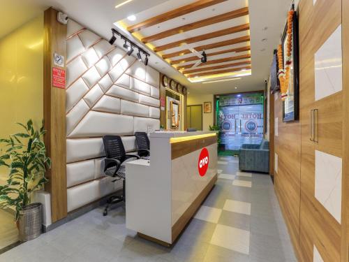 Gallery image of Hotel O MD GRAND AC Rooms in Vadodara
