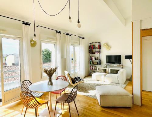 T2 Duplex Chartrons avec parking