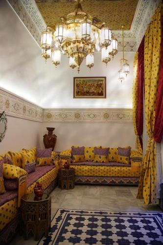 Zona de estar de Riad Jnane Fes Medina & Luxury Palace