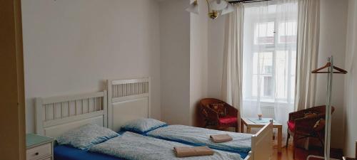 2 min Center Just In, Old Town Walk private room B