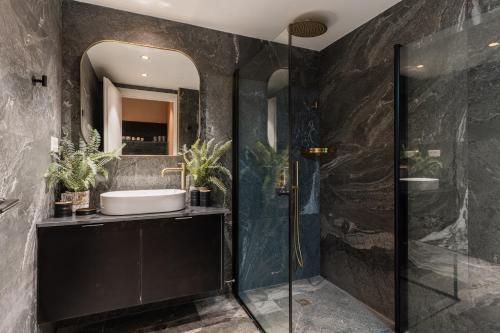 Et badeværelse på דירות על הים - קויפמן