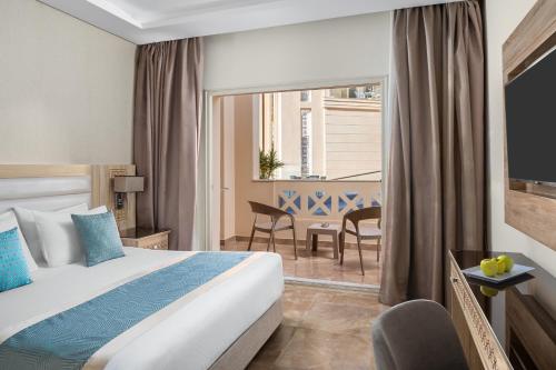 Pickalbatros Aqua Blu Resort - Hurghada — Balcony/Terrace