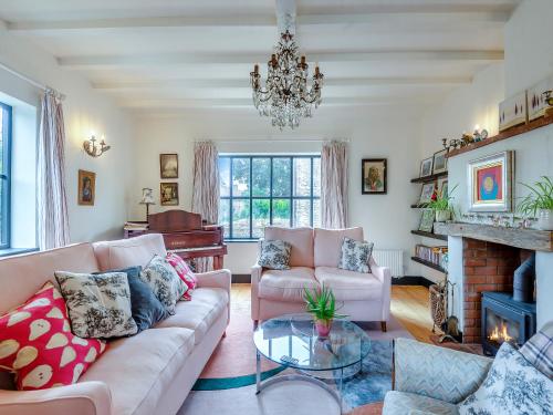 Posezení v ubytování Barn Cottage