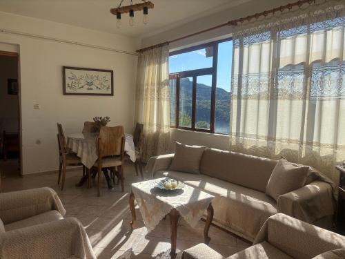Χώρος καθιστικού στο Georgaras Accommodation