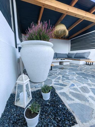 Φωτογραφία από το άλμπουμ του Garden Relax Bungalow "Deluxe Hotel Rooms, Pool, Parking" στη Μπάνια Λούκα
