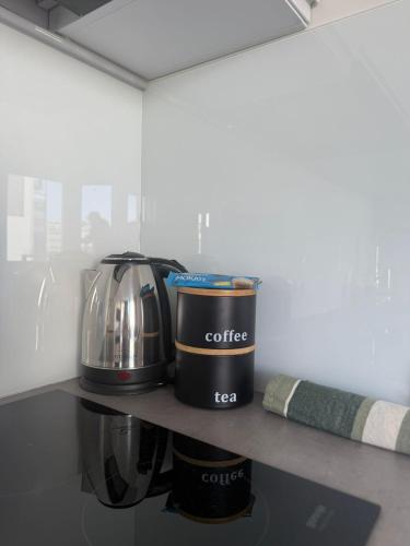 Kemudahan buat kopi dan teh di Studio beniamin CENTRUM GDYNI