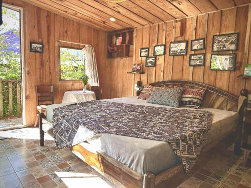 Giường trong phòng chung tại September Garden Homestay