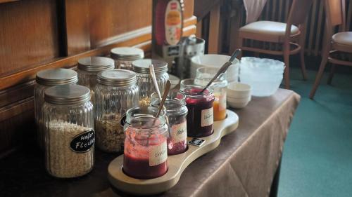 Еда / где поесть недалеко от отеля