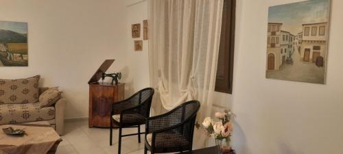 Ruang duduk di STRAVOS-PLATANOS apartement