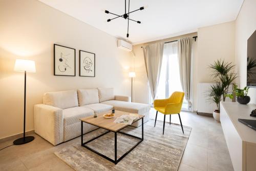 Stylish 3BD with Balcony Central Thessaloniki