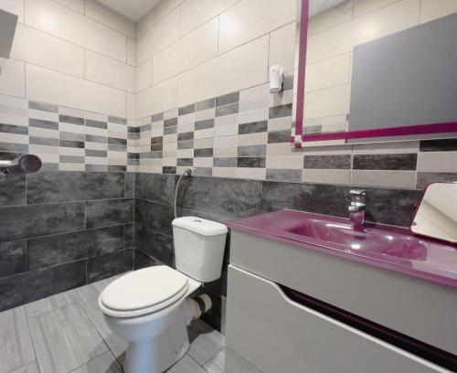 Ένα μπάνιο στο StaySanto in Loures