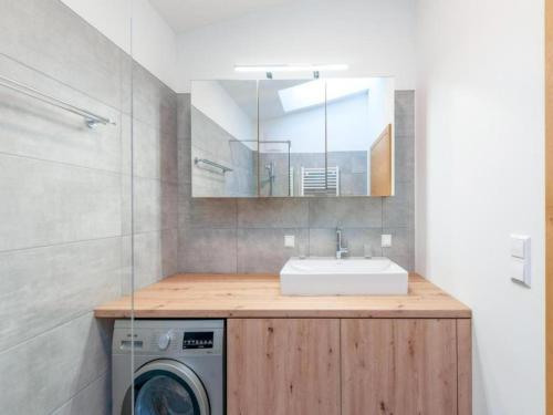Salle de bains dans l'établissement Grimming