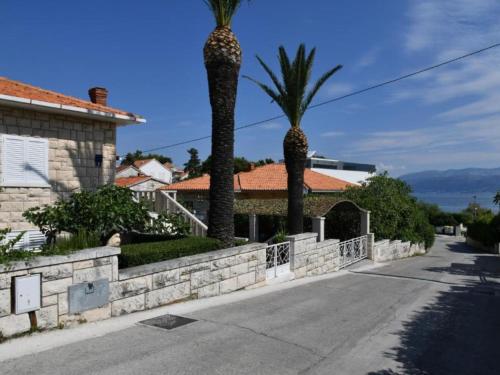 One Bedroom Apartment with Terrace & Garden View